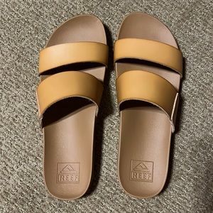 Reef sandals, tan, size 9